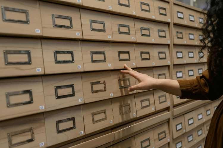Location Management for Evidence Tracking and Monitoring